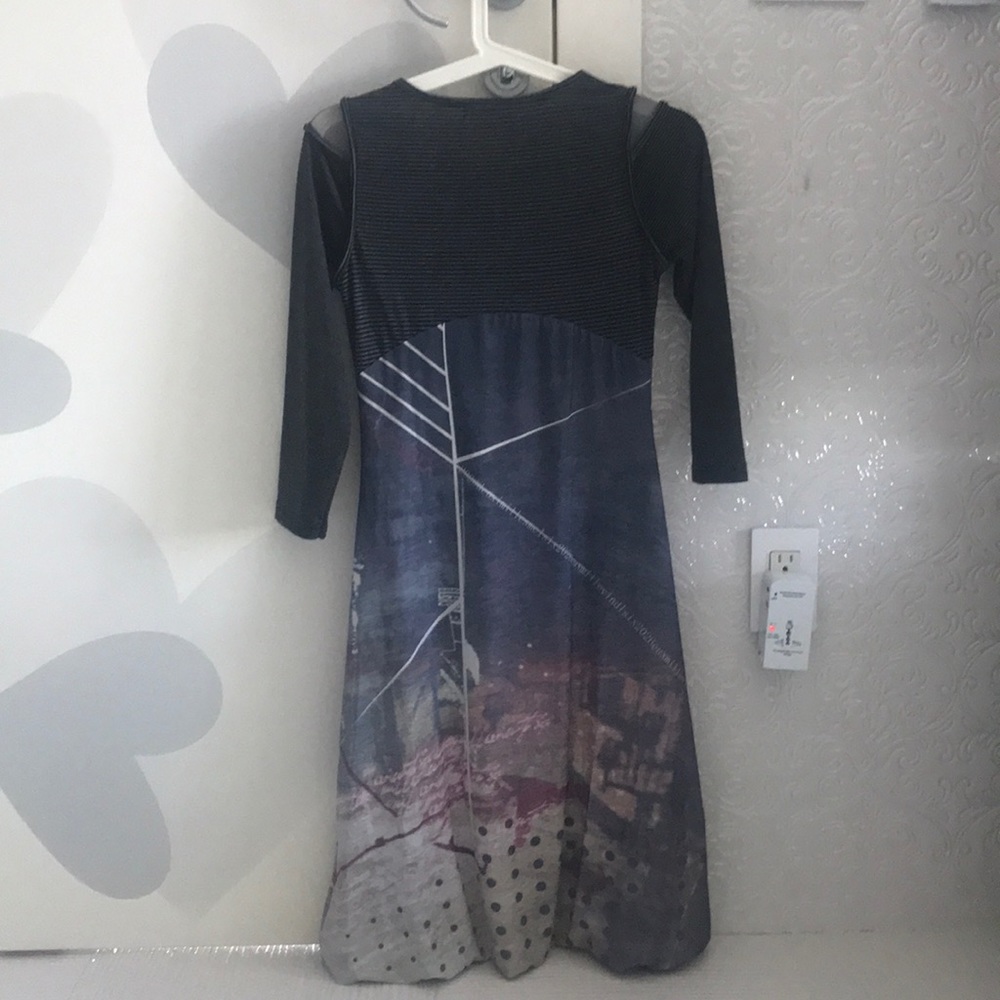 Dress - Picture 5 of 7